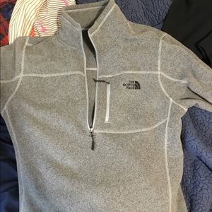 North face 1/2 zip pullover